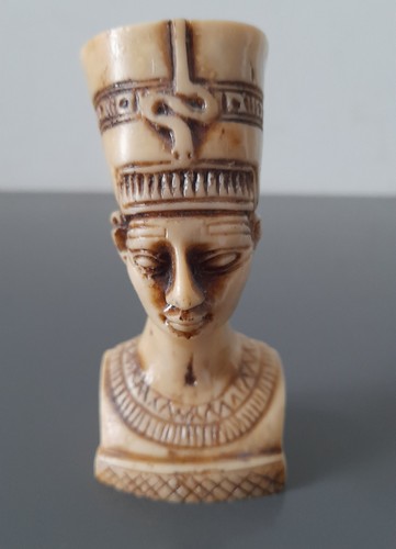 Queen nefertiti bust - queen,