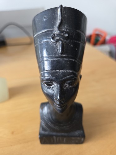 Egyptian statues queen - egyptian,